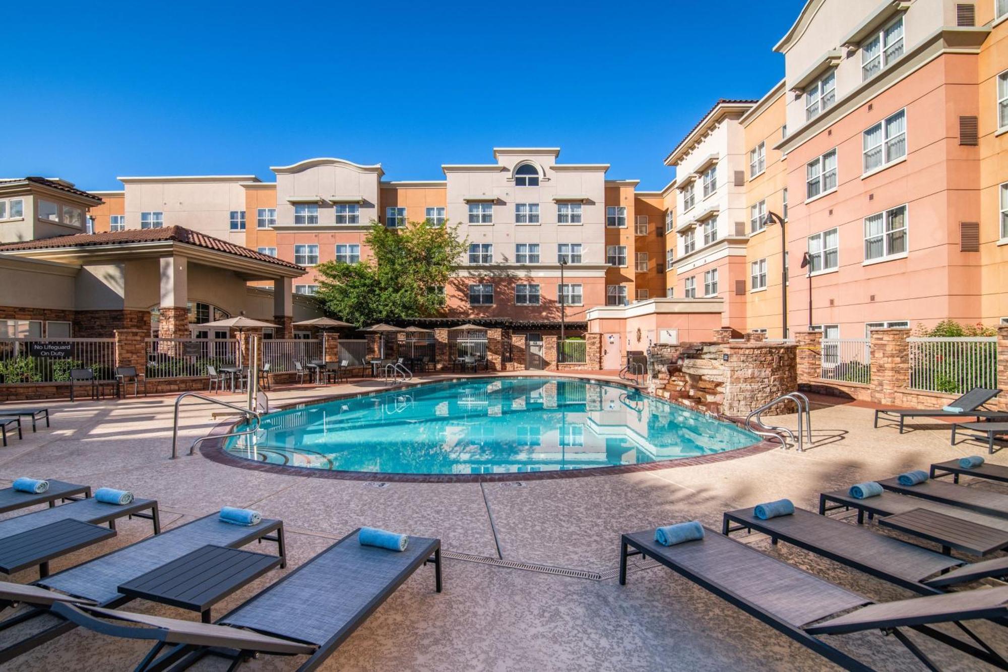 Springhill Suites Phoenix Glendale Sports & Entertainment District Exterior foto